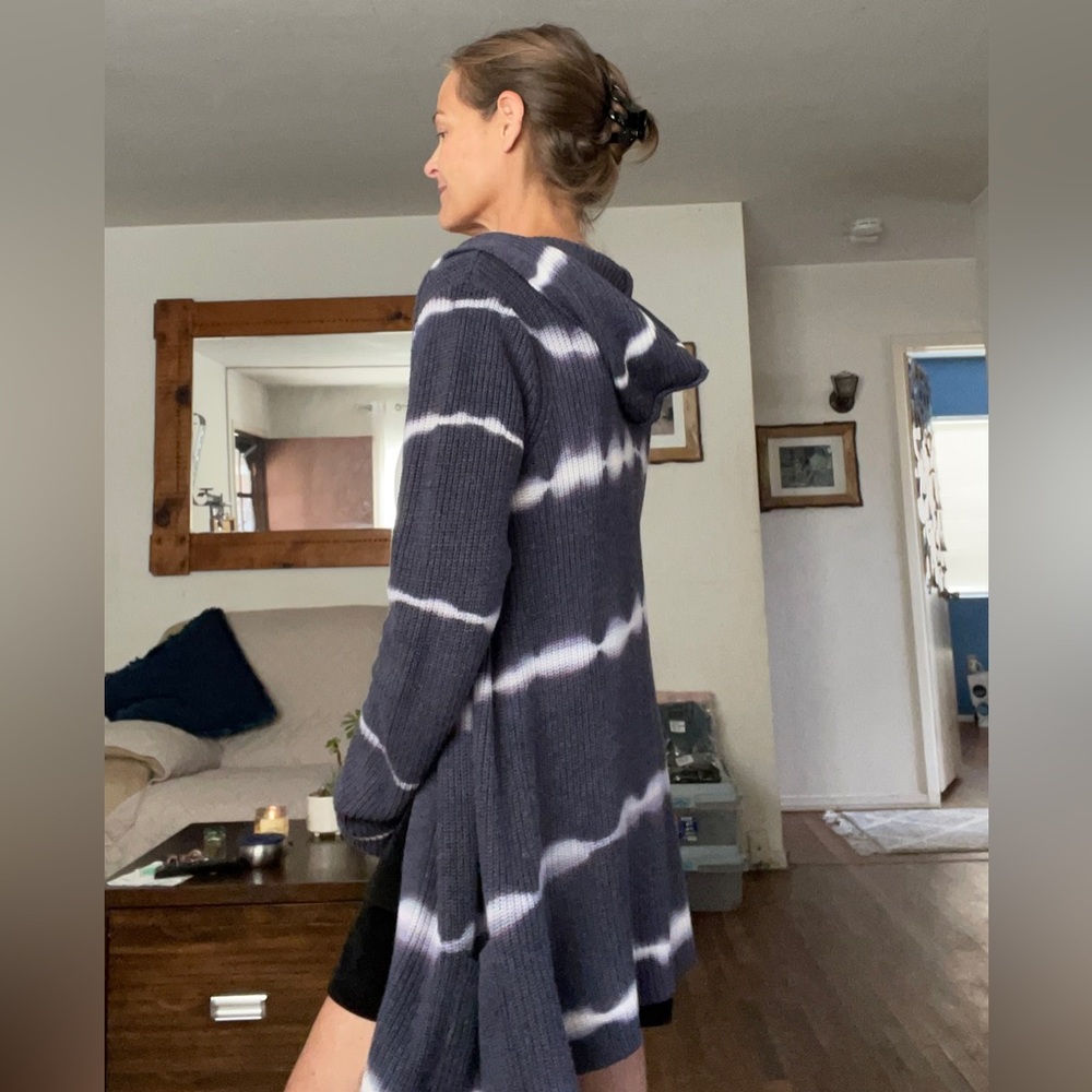 Knit Tie-dye Sweater with Hood